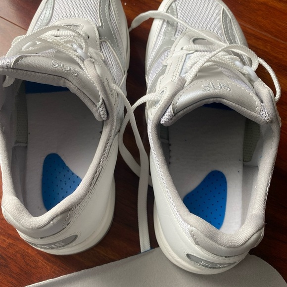 SAS women's Tour Mesh lace-up sneakers white leather walking shoes Size 6.5 - Picture 4 of 14